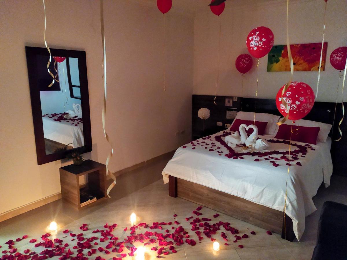 Hotel La Casa 1 Монтерия Экстерьер фото