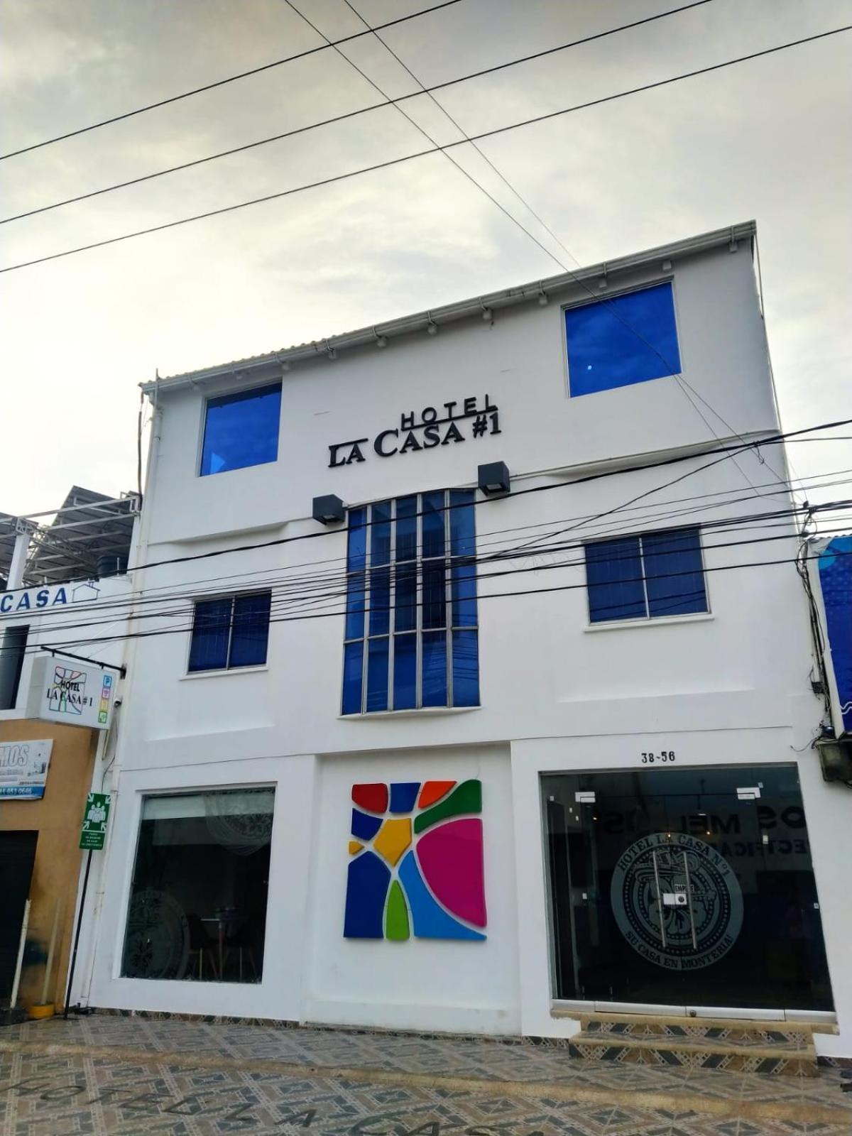 Hotel La Casa 1 Монтерия Экстерьер фото
