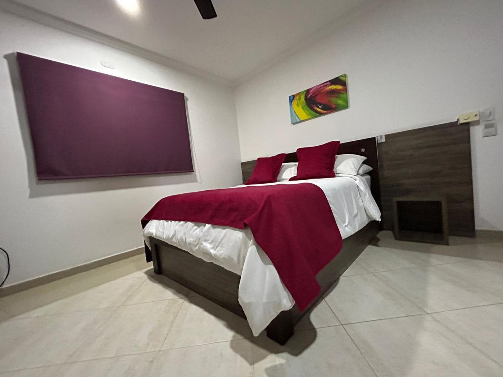 Hotel La Casa 1 Монтерия Экстерьер фото