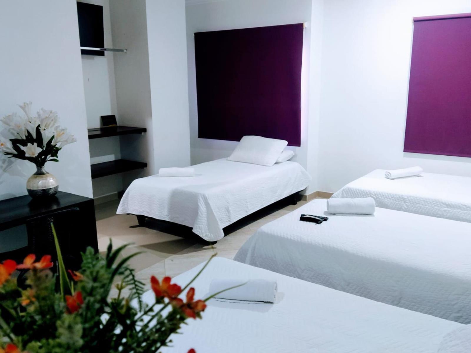 Hotel La Casa 1 Монтерия Экстерьер фото
