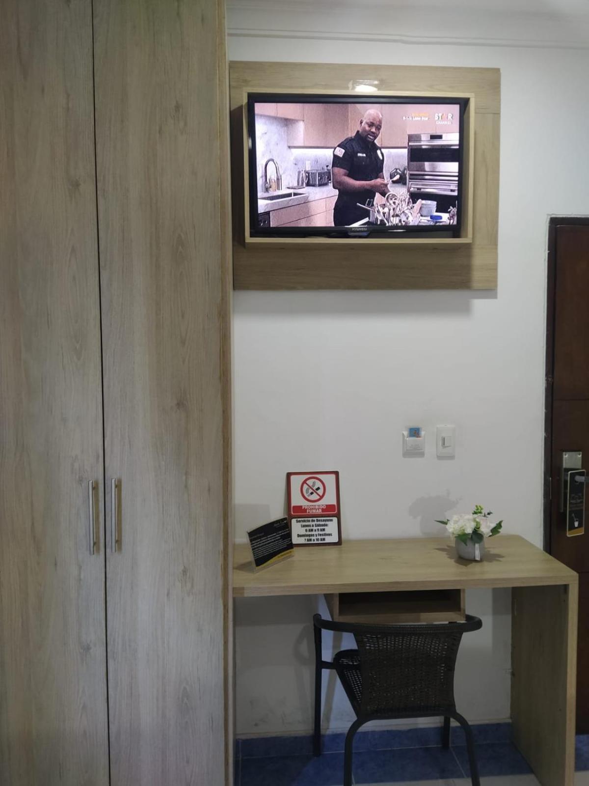Hotel La Casa 1 Монтерия Экстерьер фото