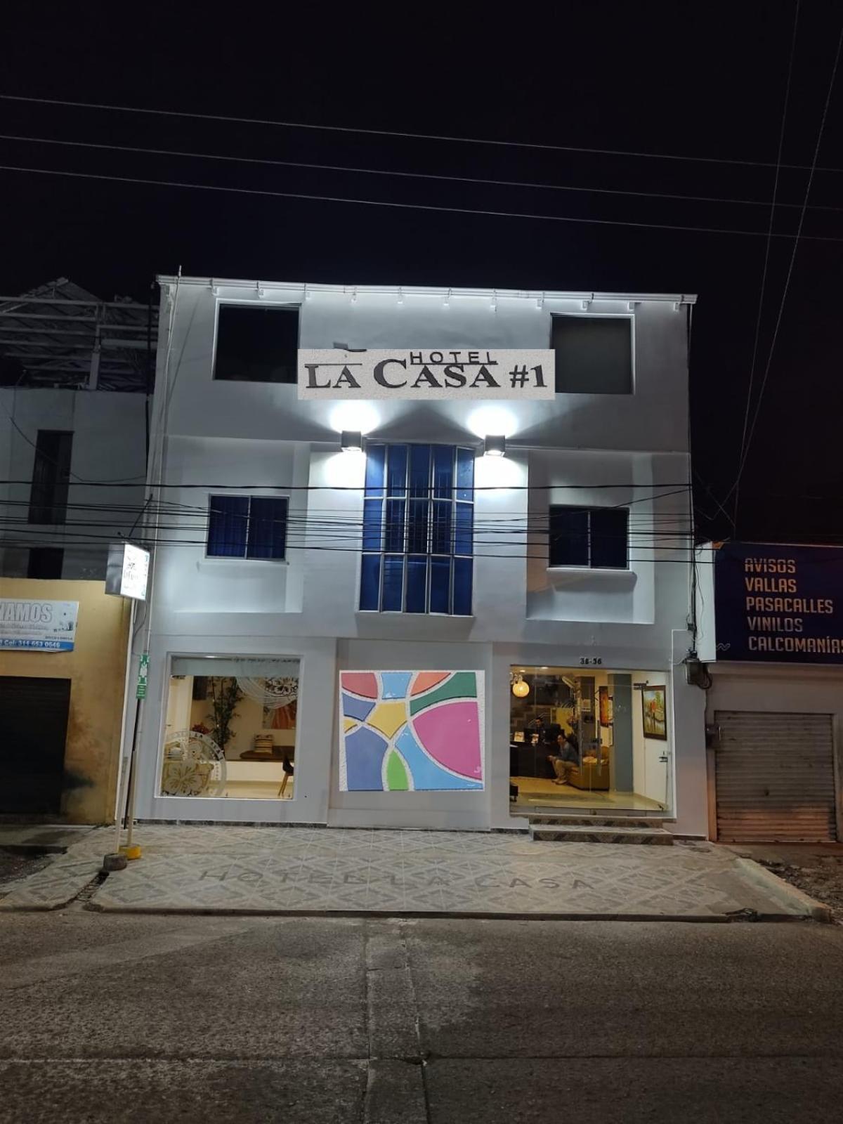 Hotel La Casa 1 Монтерия Экстерьер фото